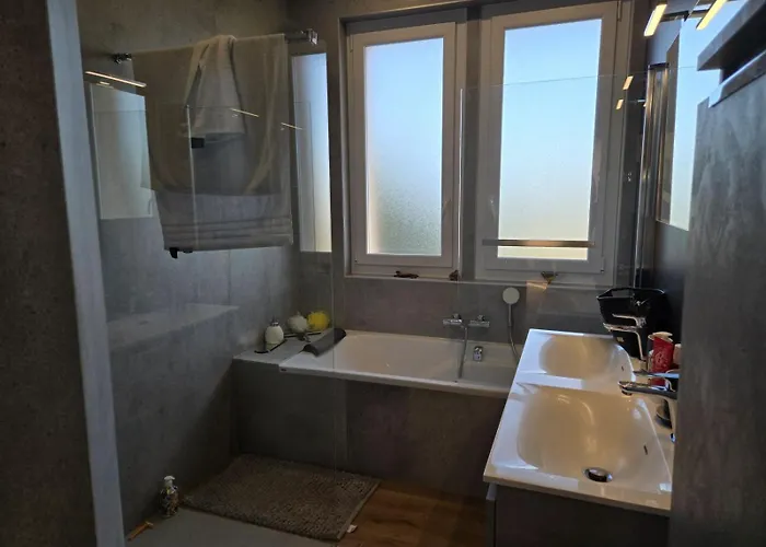 Le Chateau - Parc Santa Lucia * Saint-Raphaël